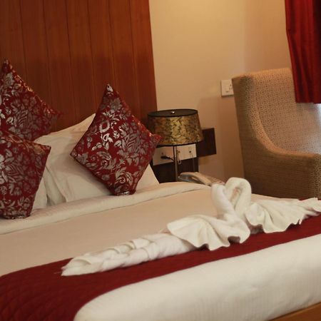 Hotel The Amaris Rishīkesh Esterno foto