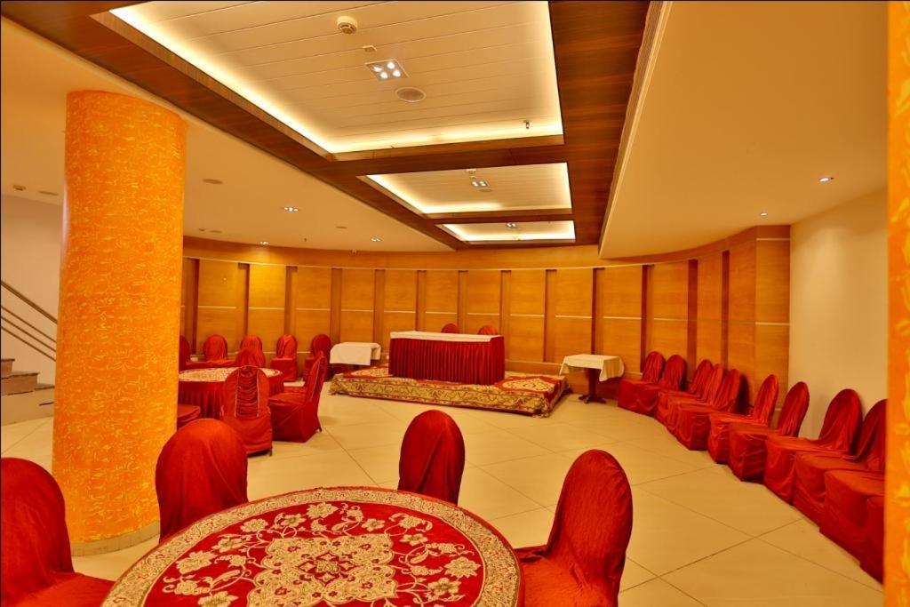 Hotel The Amaris Rishīkesh Esterno foto