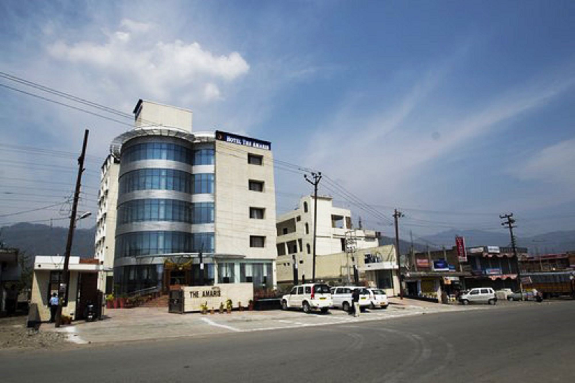 Hotel The Amaris Rishīkesh Esterno foto